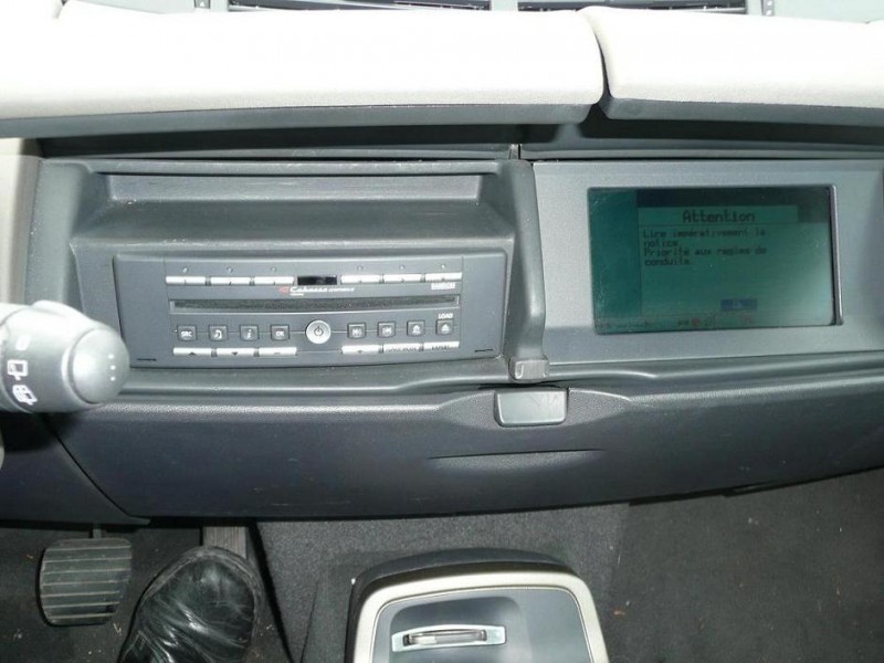 espace 4 bva  radio cd et gps.jpg