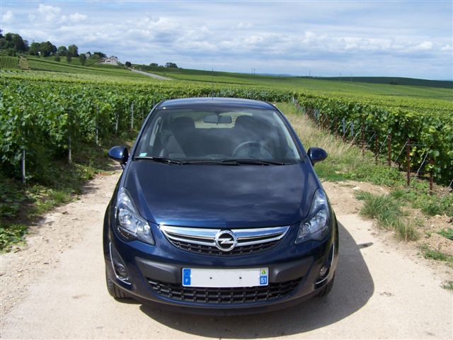 Corsa 1,2 gpl 013.jpg